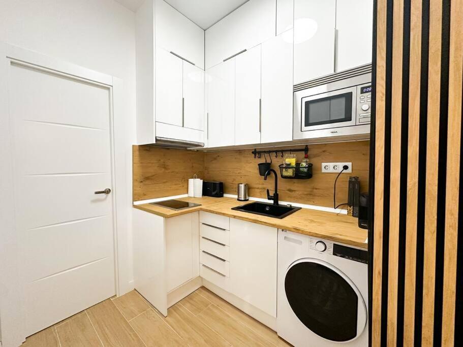 Apartament Cozy 2Bd Flat City Center + Ac Madryt Zewnętrze zdjęcie