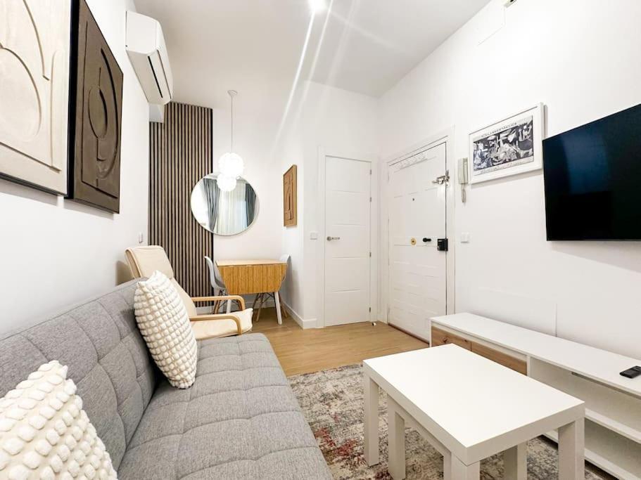 Apartament Cozy 2Bd Flat City Center + Ac Madryt Zewnętrze zdjęcie