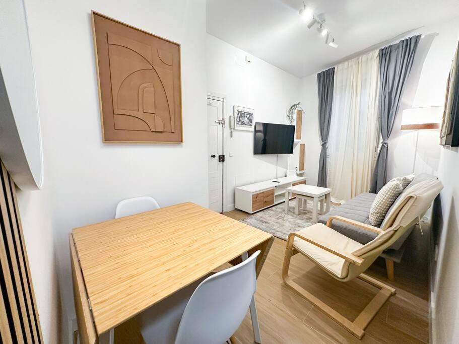Apartament Cozy 2Bd Flat City Center + Ac Madryt Zewnętrze zdjęcie